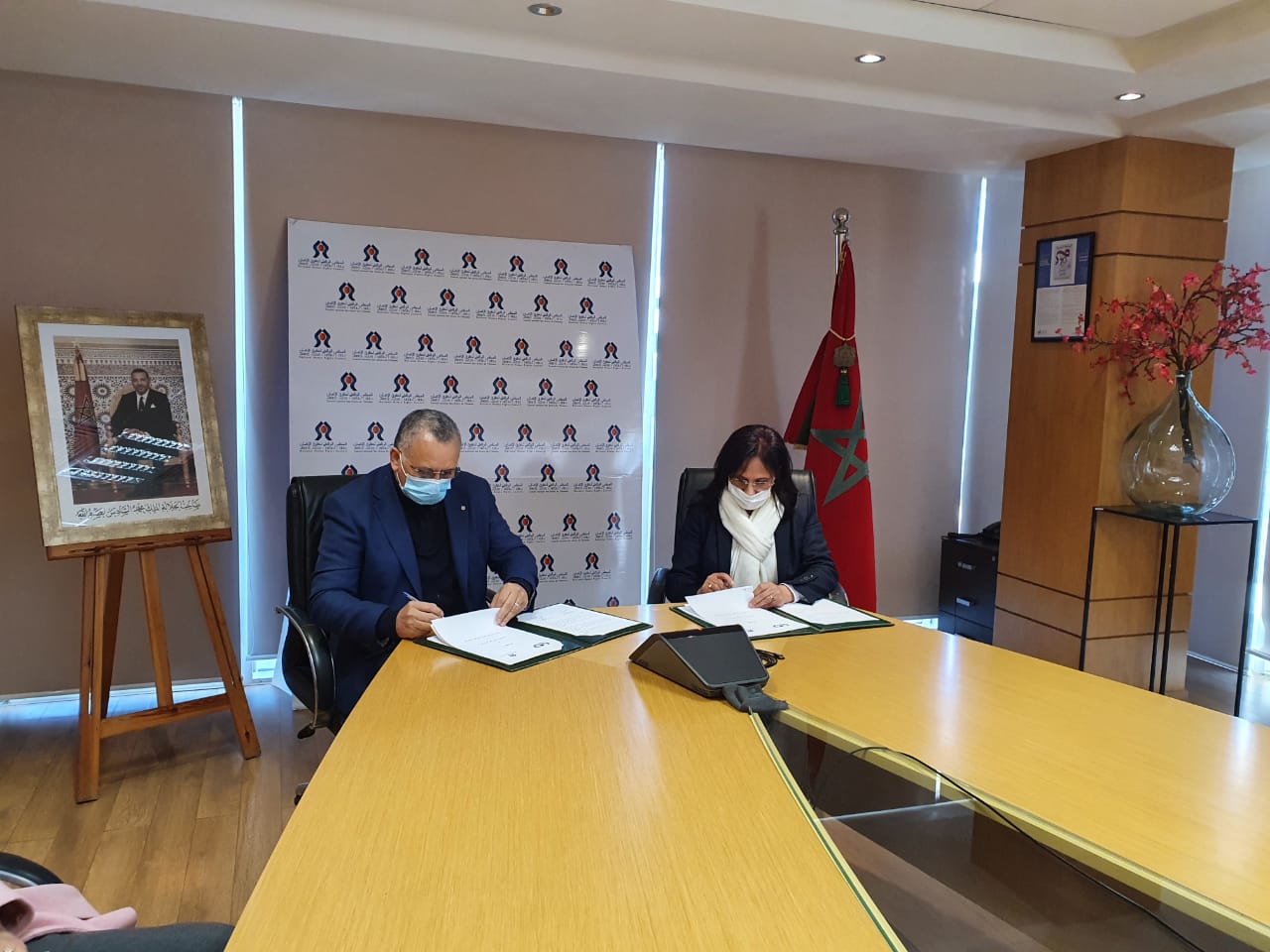 You are currently viewing توقيع مذكرة تفاهم بين المجلس الوطني لحقوق الإنسان المغربي واللجنة الوطنية لحقوق الإنسان بموريتانيا