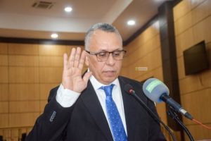 Read more about the article رئيس اللجنة الوطنية لحقوق الإنسان يؤدي اليمين القانونية