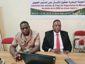 Read more about the article أشرف السيد والي ولاية آدرار رفقة السيد الأمين العام للجنة الوطنية لحقوق الانسان لحقوق