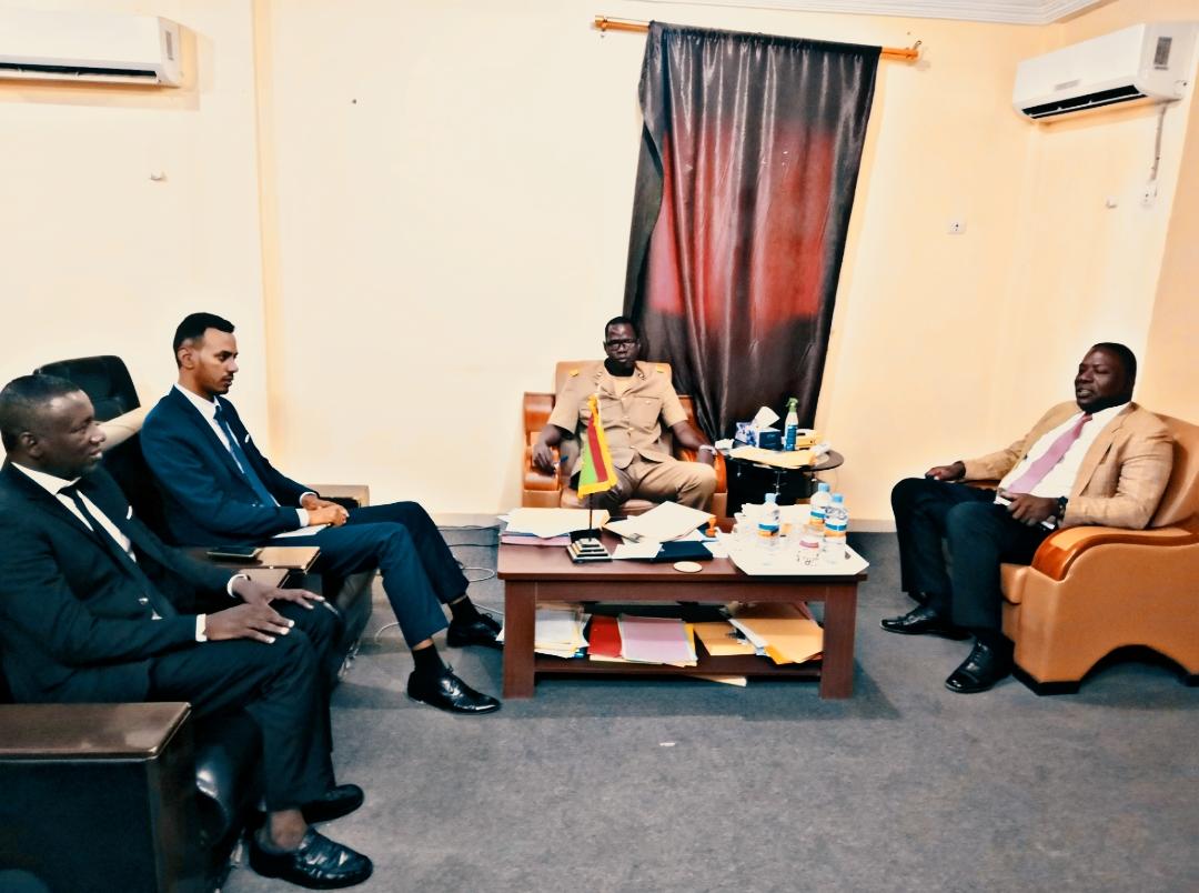 Lire la suite à propos de l’article Une mission de la Commission Nationale des Droits de l&rsquo;Homme a pris la direction des wilayas de d&rsquo;Adrar et Tiris Al-Zemmour