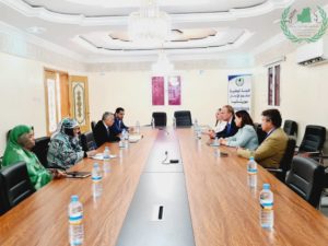 Lire la suite à propos de l’article Le Président de la commission Nationale des Droits de l&rsquo;Homme, Maître Ahmed Salem Bouhoubeyni a reçu le mercredi 21/09/2022 au siège de la commission une délégation de l’Union européenne