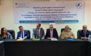 Read more about the article اللجنة تنظم ورشة تحسيسية حول منع مزاولة الأطفال للأعمال الخطيرة في موريتانيا