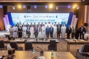 Read more about the article رئيس اللجنة الوطنية لحقوق الإنسان يشارك في أعمال المؤتمر الدولي حول التغيرات المناخية بقطر ويزور شبكة الجزيرة