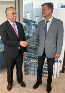 Read more about the article رئيس اللجنة يلتقي بنواب في البرلمان الأوروبي