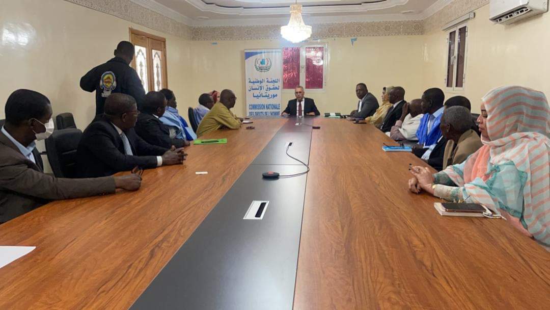 Read more about the article رئيس اللجنة الوطنية لحقوق الإنسان يرأس اجتماعا مع عدد من منظمات المجتمع المدني 