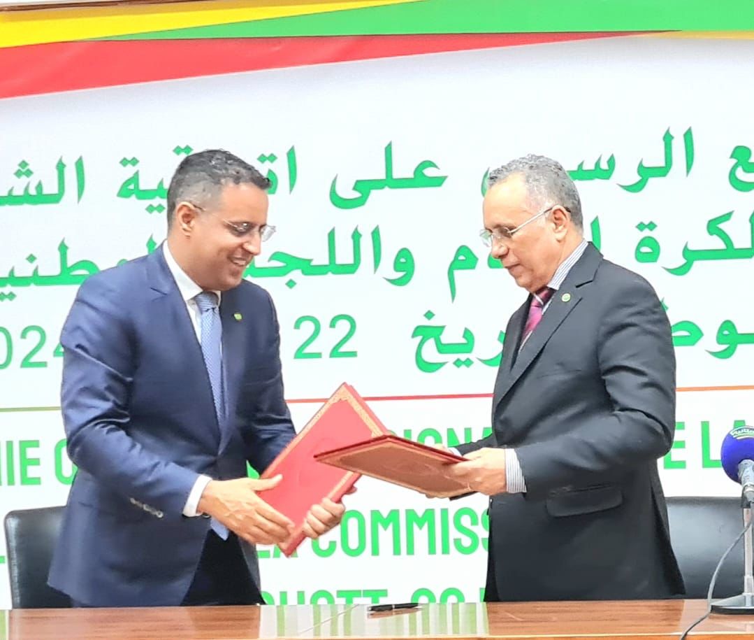 Read more about the article توقيع اتفاقية شراكة بين اللجنة الوطنية لحقوق الانسان والإتحادية الموريتانية لكرة القدم