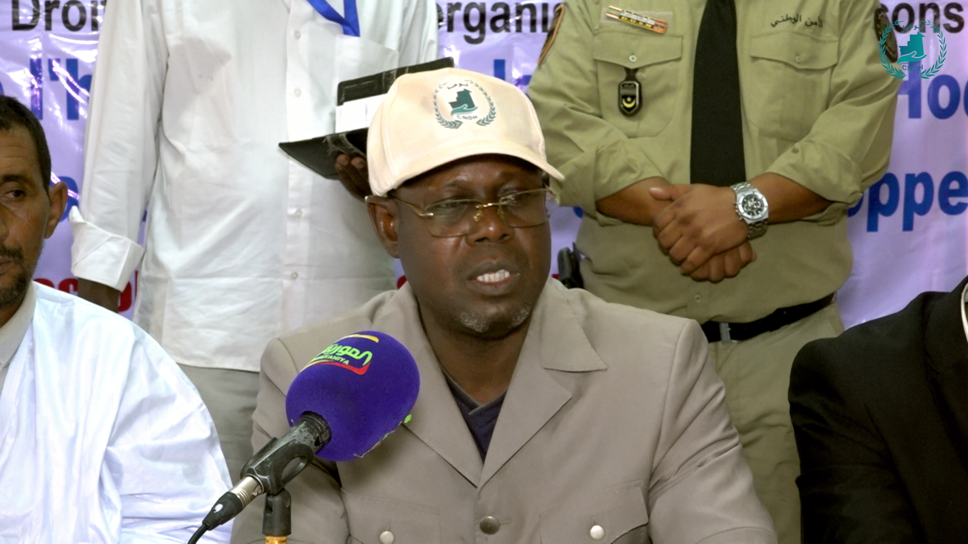 لقاء تشاوري حول واقع حقوق الإنسان في مقاطعة اظهر